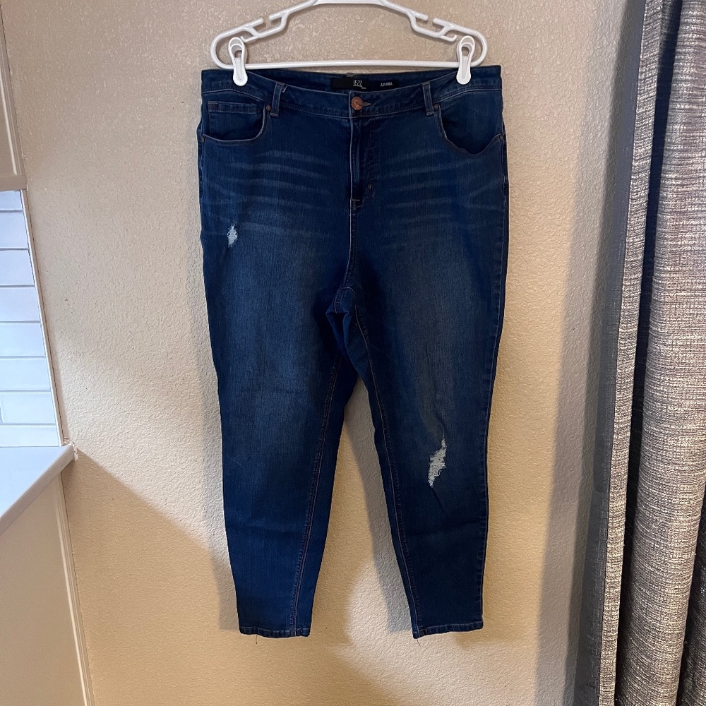 Women's 1822 Denim Roll Cuff Skinny Jeans / Size 20W